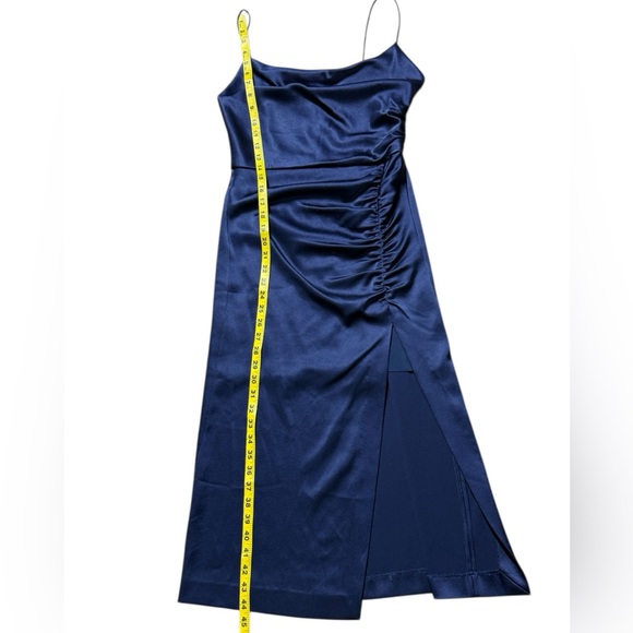 Alice + Olivia, Rushed Navy Blue Midi Dress - Picture 7 of 11